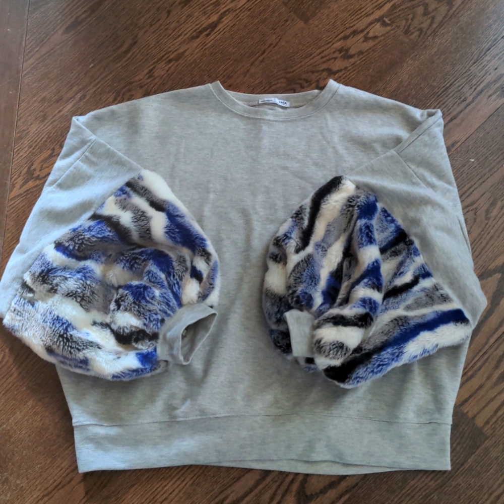 Zara fur sleeved sweatshirt